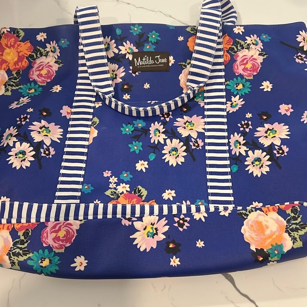 New, never used,but tags off. Matilda Jane hello lovely tote bag